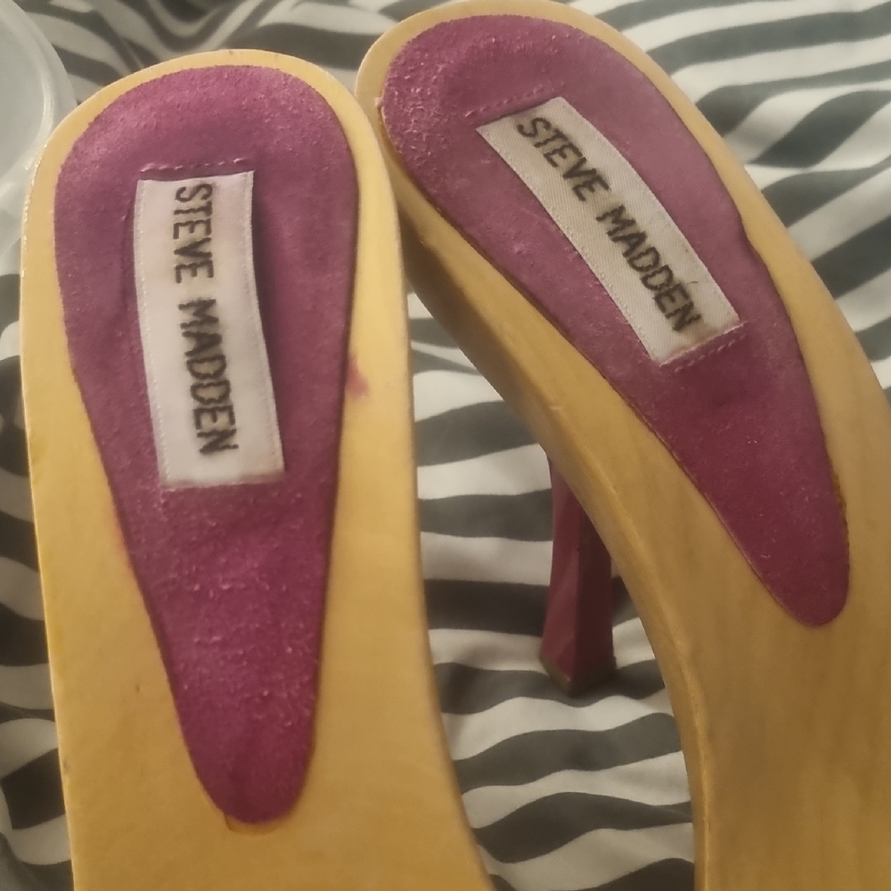Vintage Y2K Steve Madden Fuchsia Embellished Stiletto Heels - Picture 4 of 8